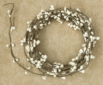 Pip Berry String Garland - Ivory